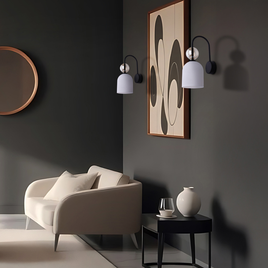 applique da parete curvo con vetro bianco sfera ambra 